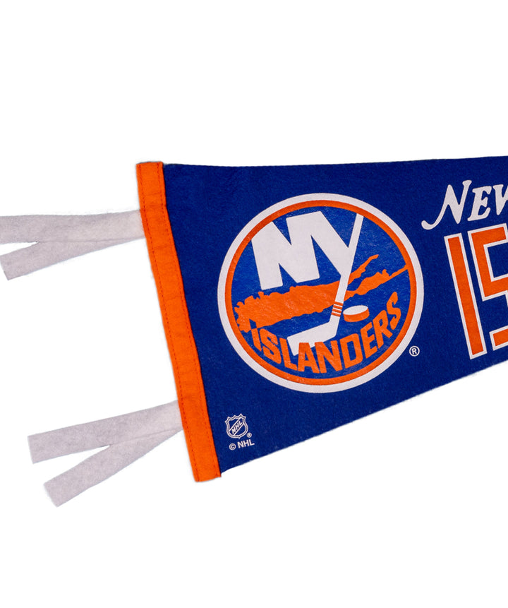 Hockey New York Islanders Pennant • NHL x Oxford Pennant - - Pennant - Oxford Pennant Hockey Lifestyle | Built by Fans for Fans | Perfect Gift for hockey fan or hockey players that live in the hockey culture