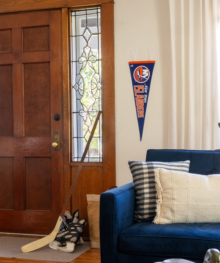 Hockey New York Islanders Pennant • NHL x Oxford Pennant - - Pennant - Oxford Pennant Hockey Lifestyle | Built by Fans for Fans | Perfect Gift for hockey fan or hockey players that live in the hockey culture
